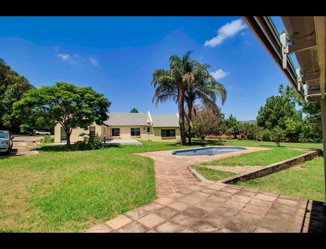 FARM FOR SALE IN ZONNEHOEWE